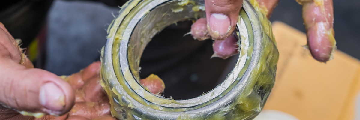 Lubricante adecuado cojinetes: ¿Por qué es clave elegir?