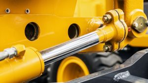 Cómo elegir un tercer punto hidráulico para tu tractor: Guía completa