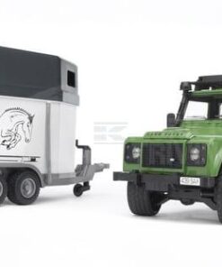 Land Rover Defender con remolque para caballos