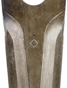 Cuchilla izd./dch. segadora,132x50x4, orificio oval 23,0x20,5 mm, válida Kongskilde/JF-Stoll, paquete 25 uds.