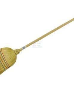 Escoba de paja con mango