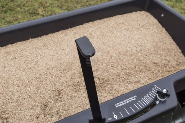 Remolque esparcidor/aireador 100 Poly de 42" 5 Remolque esparcidor/aireador 100 Poly de 42"