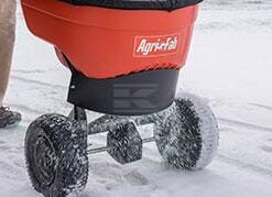Salt / fertiliser spreader push model 60kg