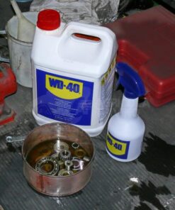 WD-40® producto multiusos, envase de, 5 Litros con 1 botellín pulverizador 14 WD-40® producto multiusos, envase de, 5 Litros con 1 botellín pulverizador