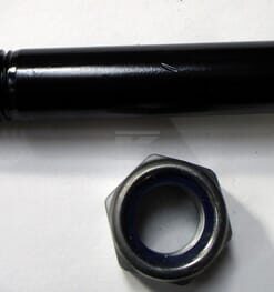 Tornillo, H24x200, negro, (10.9) + tuerca de tope (4488-1)