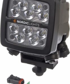 Luz de trabajo LED, 50 W, 6700 lm, cuadrada, 12 / 24 V, transparentee, atornillable, 108 x 108 x 143 mm, conexión Deutsch de 2 pineses, haz de luz concentrado, 10 LED, Scorpius  x TR N4401 de Nordic Lights