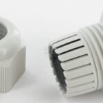 Racor cables plástico M32