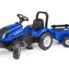 Tractor con remolque y capó abatible New Holland 3 Tractor con remolque y capó abatible New Holland
