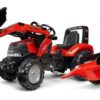 Retroexcavadora Case IH con remolque