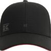 Gorra de béisbol negra con visera roja