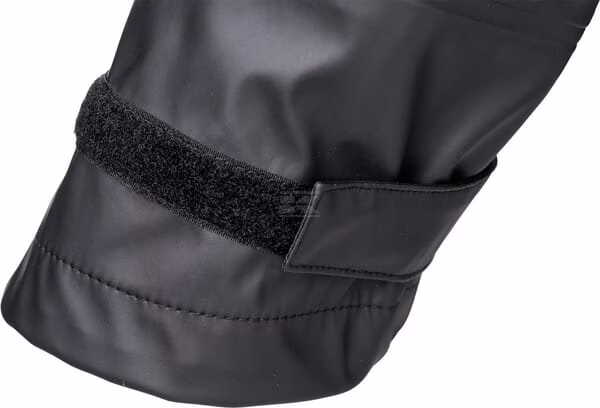 Chubasquero negro talla 50 (M) 15 Chubasquero negro talla 50 (M)