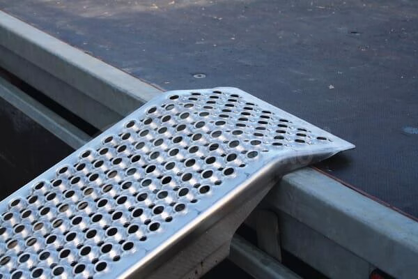 Rampas de carga rectas 2,0 m 450 kg 4 Rampas de carga rectas 2,0 m 450 kg