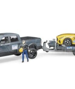 Vehículo RAM 2500 Power Wagon y remolque con coche de carrera Bruder