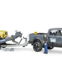 Vehículo RAM 2500 Power Wagon y remolque con coche de carrera Bruder