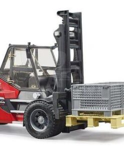 Carretilla elevadora Linde HT160 con pallet y 3 cajas de pallet