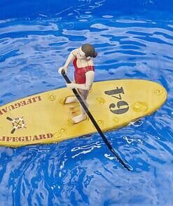 Socorrista con tabla de paddle surf, Bworld