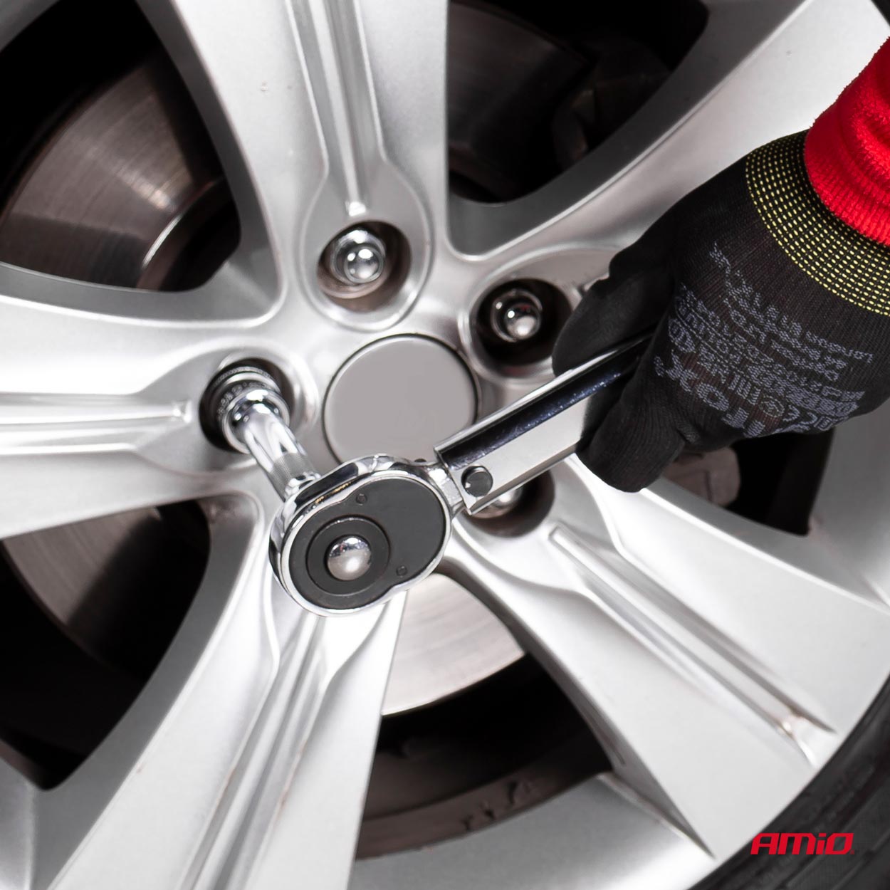 Llave dinamométrica torque (apriete) con copas 17/19/21 mm 40-210 Nm AMiO-02407 3 Llave dinamométrica torque (apriete) con copas 17/19/21 mm 40-210 Nm AMiO-02407