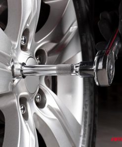 Llave dinamométrica torque (apriete) con copas 17/19/21 mm 40-210 Nm AMiO-02407 11 Llave dinamométrica torque (apriete) con copas 17/19/21 mm 40-210 Nm AMiO-02407