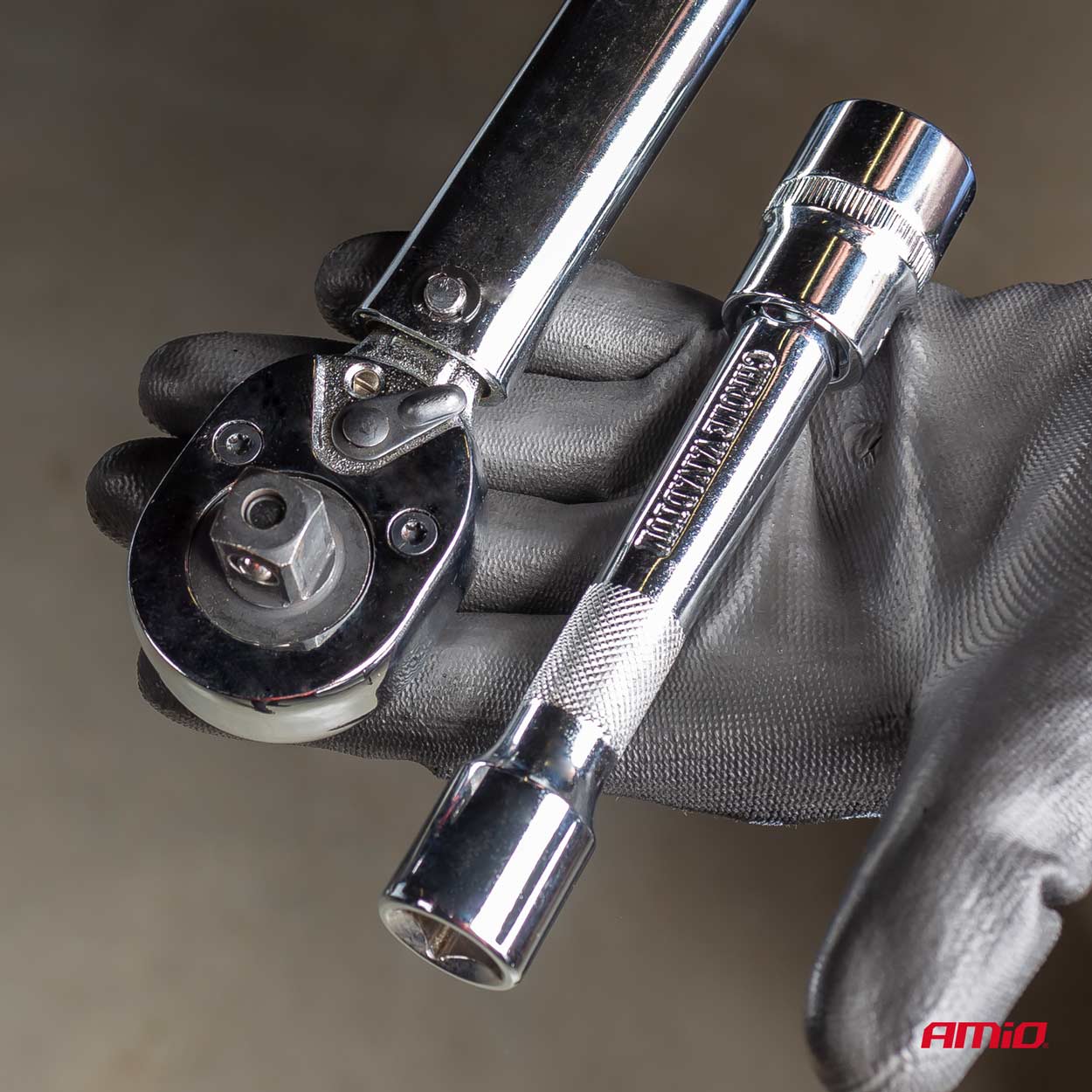Llave dinamométrica torque (apriete) con copas 17/19/21 mm 40-210 Nm AMiO-02407 6 Llave dinamométrica torque (apriete) con copas 17/19/21 mm 40-210 Nm AMiO-02407