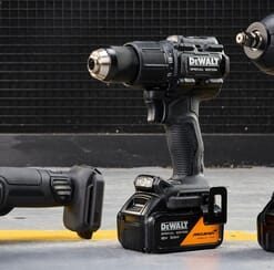 Kit con 3 herramientas eléctricas inalámbricas