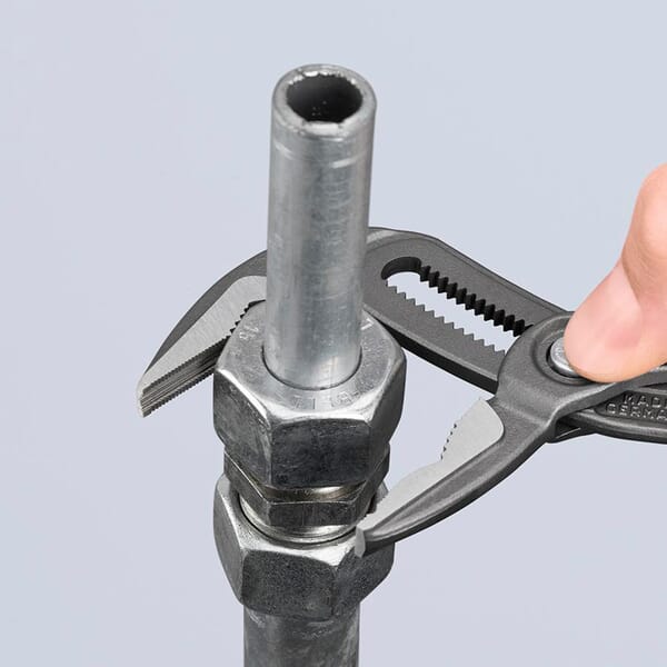 Alicates para bombas de agua Cobra ES 180mm 5 Alicates para bombas de agua Cobra ES 180mm - Imagen 5