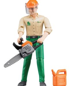 Trabajador forestal con accesorios