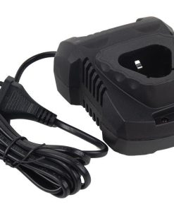 CARGADOR DE BATERÍAS 12 V - 2,4 A 7 CARGADOR DE BATERÍAS 12 V - 2,4 A
