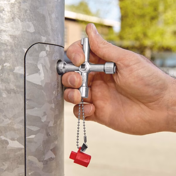 Llave armario de distribución - Imagen 7